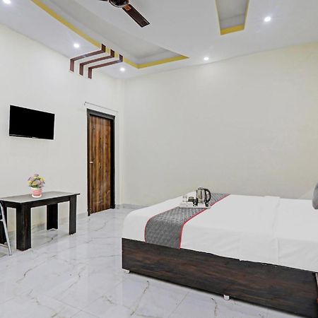 Chinhat Townhouse Relax Inn מראה חיצוני תמונה