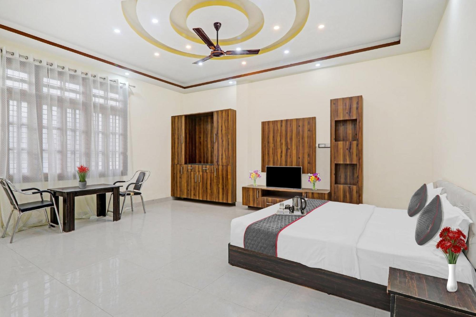 Chinhat Townhouse Relax Inn מראה חיצוני תמונה