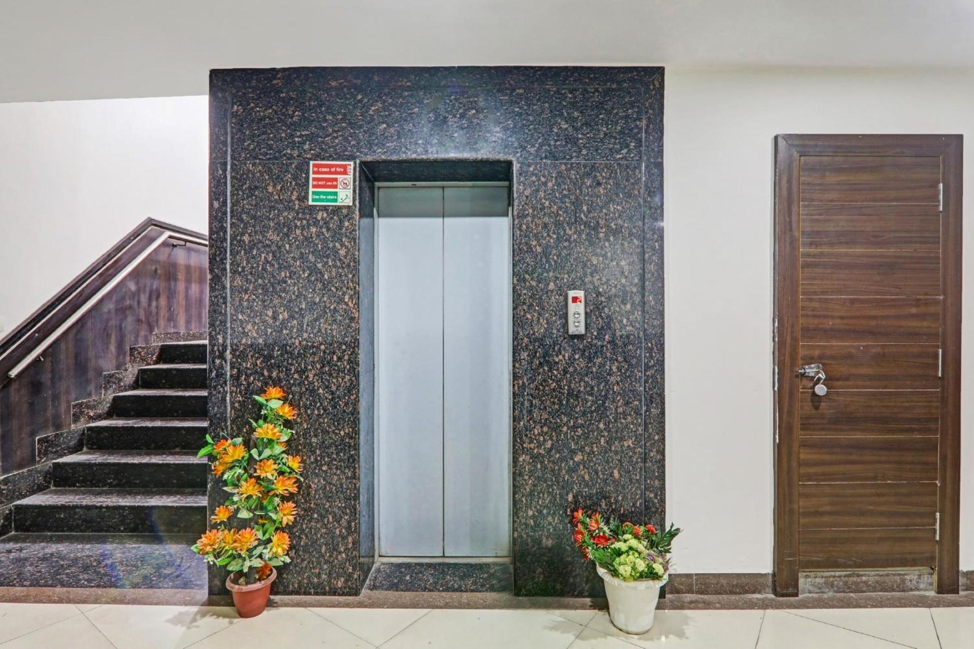 Chinhat Townhouse Relax Inn מראה חיצוני תמונה