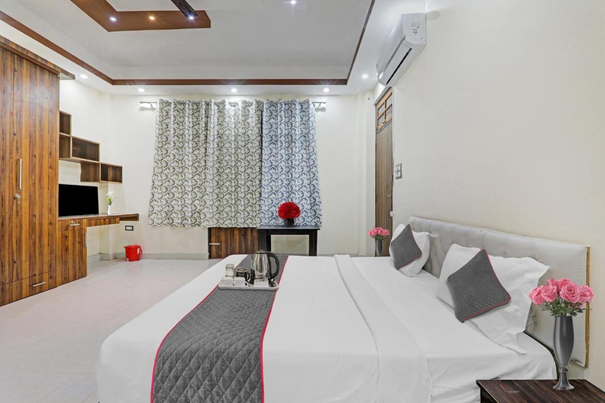 Chinhat Townhouse Relax Inn מראה חיצוני תמונה