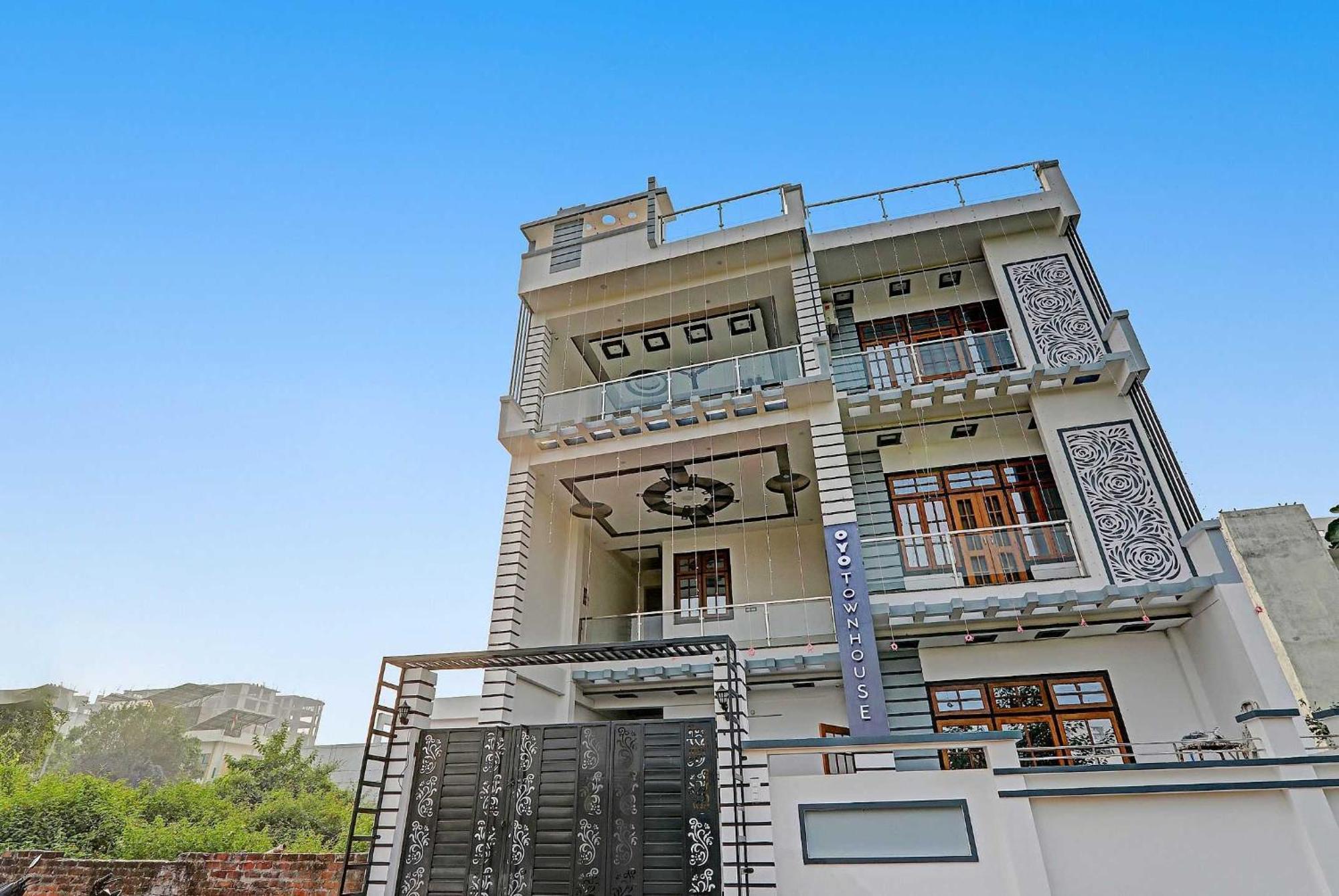 Chinhat Townhouse Relax Inn מראה חיצוני תמונה